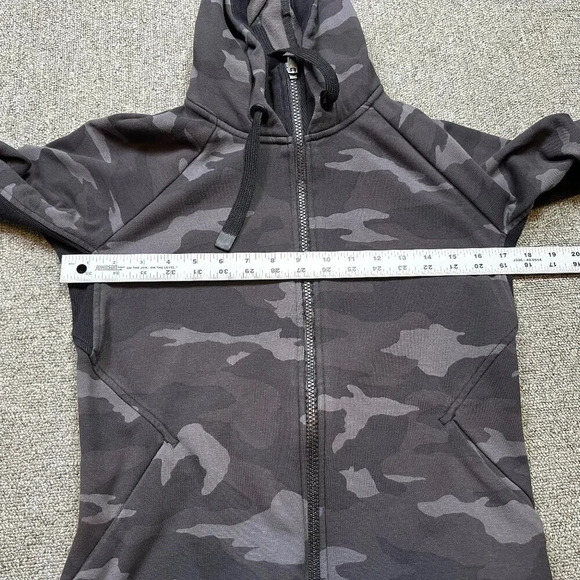 Athleta Triumph Full Zip Camo Hoodie Sweatshirt Women's Size Small Thumb Holes - Picture 2 of 5